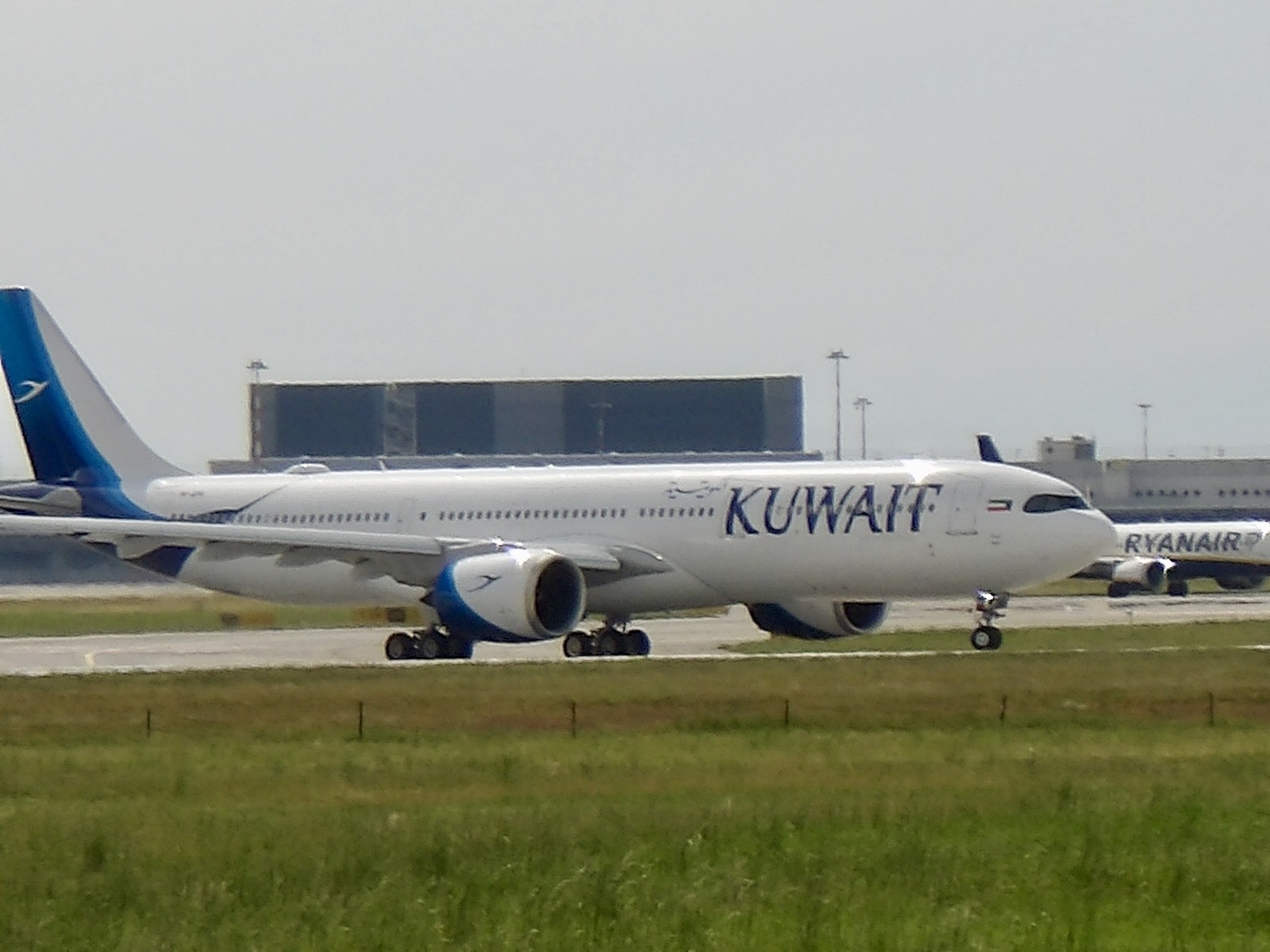 Airbus A330-900